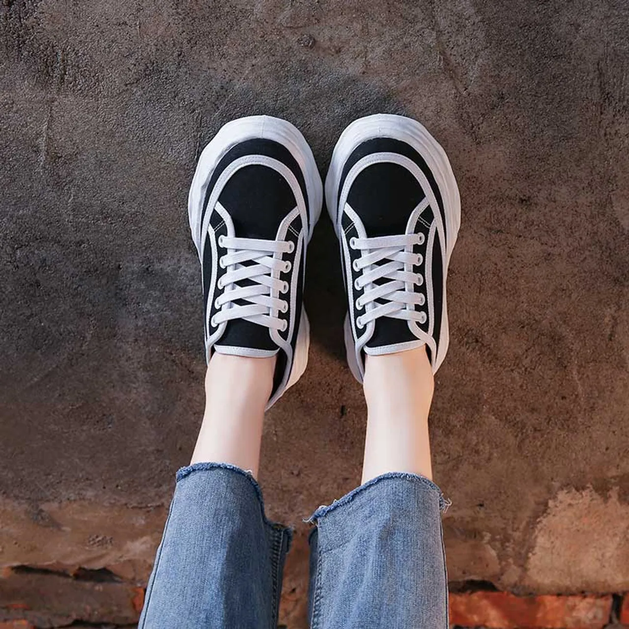 Black white casual canvas platform shoe sneaker