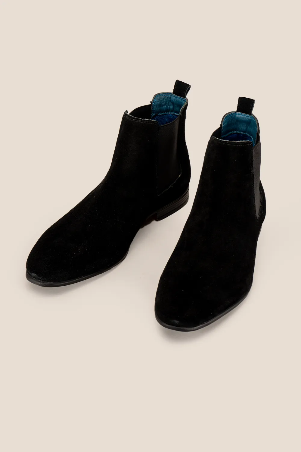 Darwin Black Suede