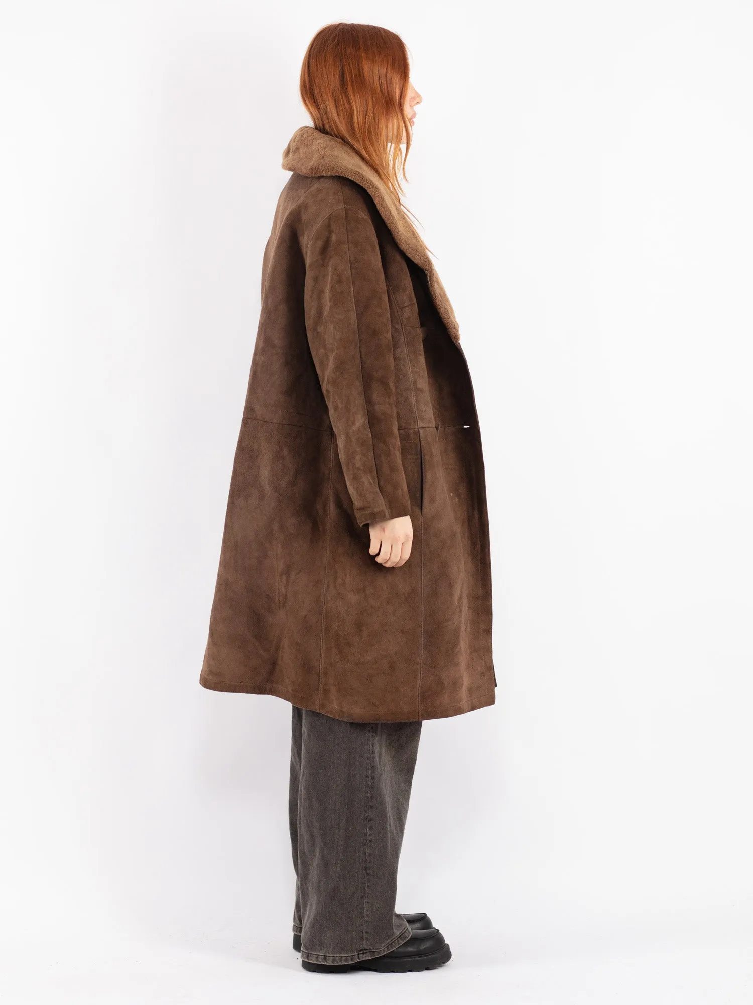 Vintage 70's Women Oversized Sheepskin Coat in Brown